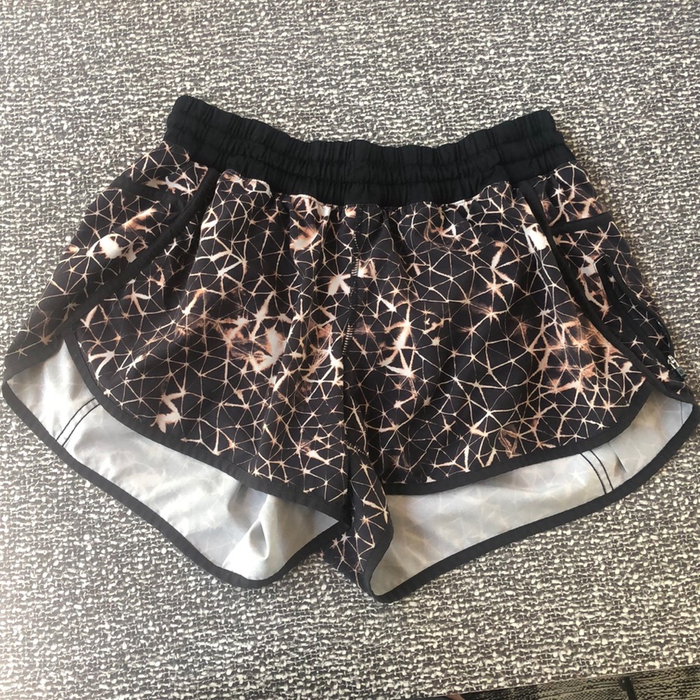 Lululemon size 12 shorts